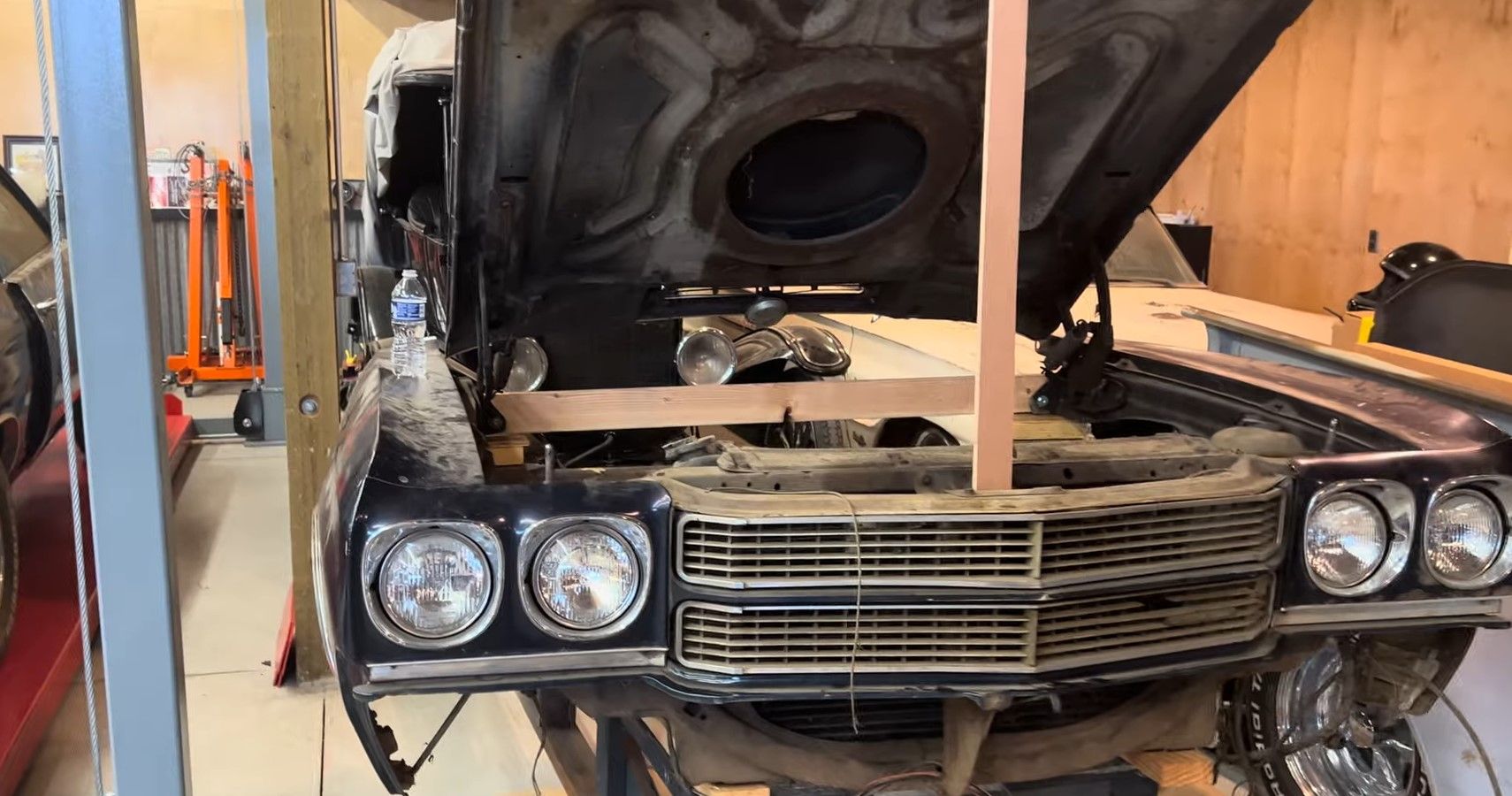 A Fathom blue 1970 Chevrolet Chevelle SS 454 with malibu grill