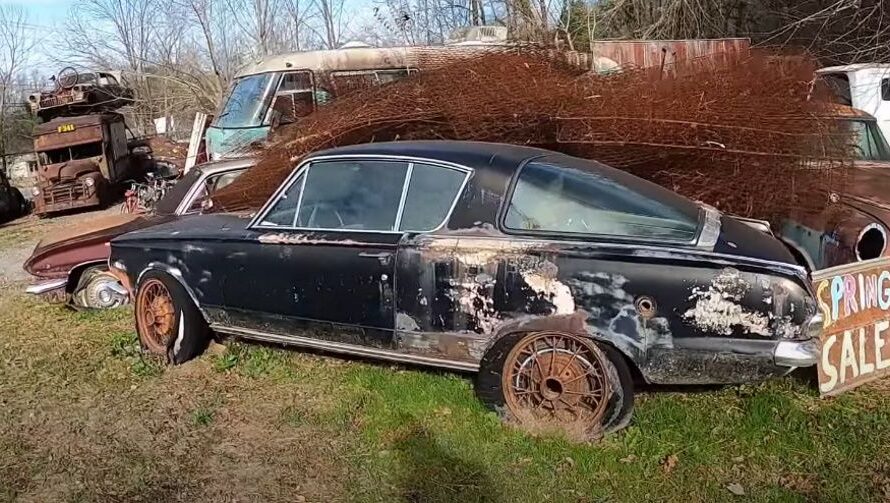 Unearthed an Exceptionally Rare Classic Car Within the World’s Largest Classic Car Landfill, Accompanied by a Peculiar Revelation From the Landfill Owner