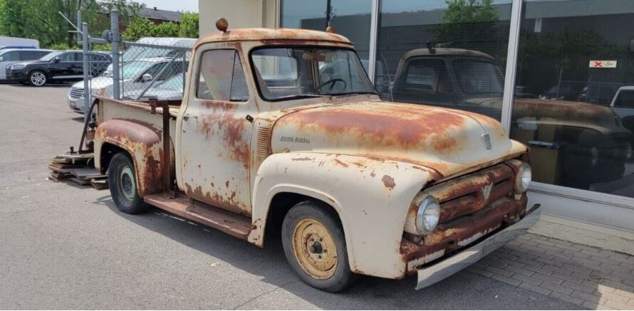 Joe’s Epic Restoration Saga: Bringing a 1953 Ford Pickup Back to Life