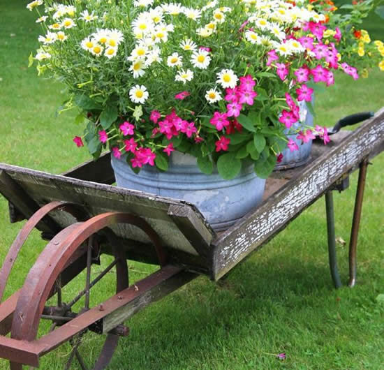 DIY ıdeas for Vıntage garden decoratıon wıth old thıngs