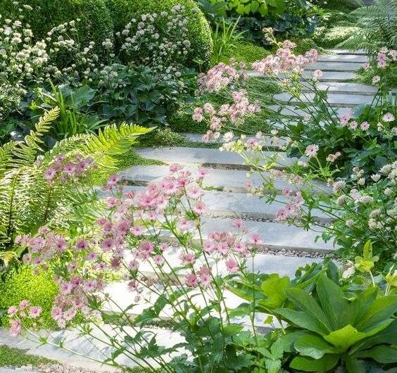 35 Enchantıng Garden Walkways That Pave Your Way To Outdoor Beauty