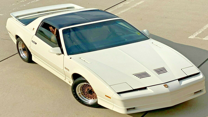 Time Capsule Unearthed: A 2K-Mile ’80s Trans Am Awaits to Transport You to 1989!