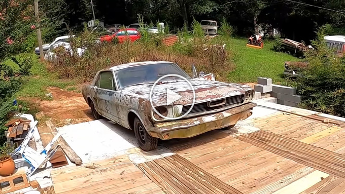 Rediscovering Freedom: A 1966 Ford Mustang Emerges From 30 Years of Rest, Roars Back to Life!