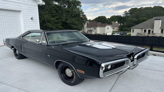 1970 Dodge Super Bee: A Vigorous Pursuit of Road Runners!