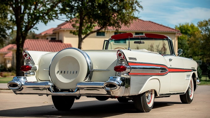 Unraveling Luxury: Discover the Unparalleled Features of the 1957 Pontiac Bonneville