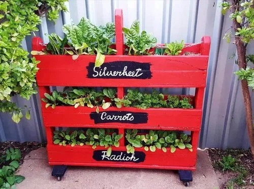 16 DIY Portable Garden Bed Ideas