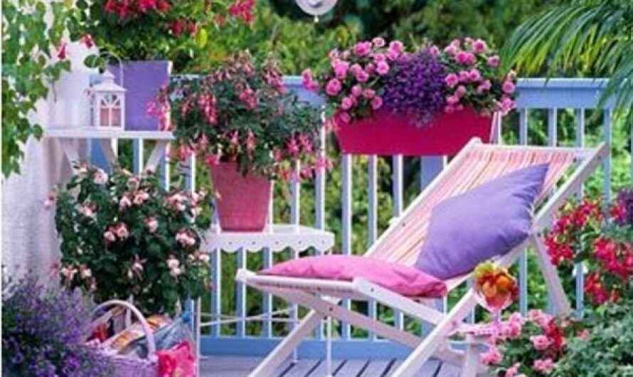 Beautıfƴ ƴour porch wıth charmıng decoratıons and flowers