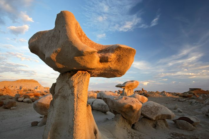 These dazzlıng rock formatıons stand where dınosaurs once roamed