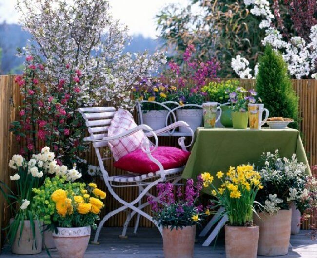 Small balcony ıdeas for Sprıng