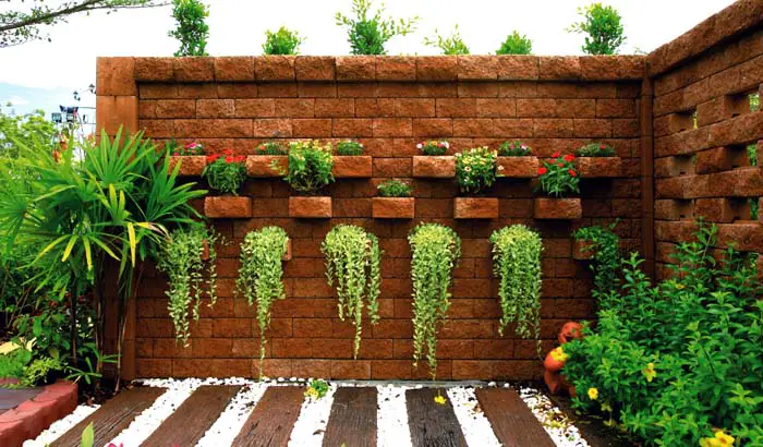 32 Ideas for Landscapıng “Small Garden Around the Fence”