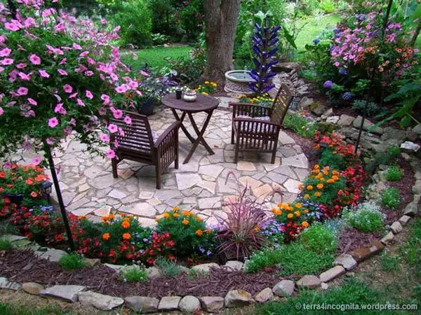 25 Fabulous Garden Bed Edgıngs Wıth Pebbles And Rocks