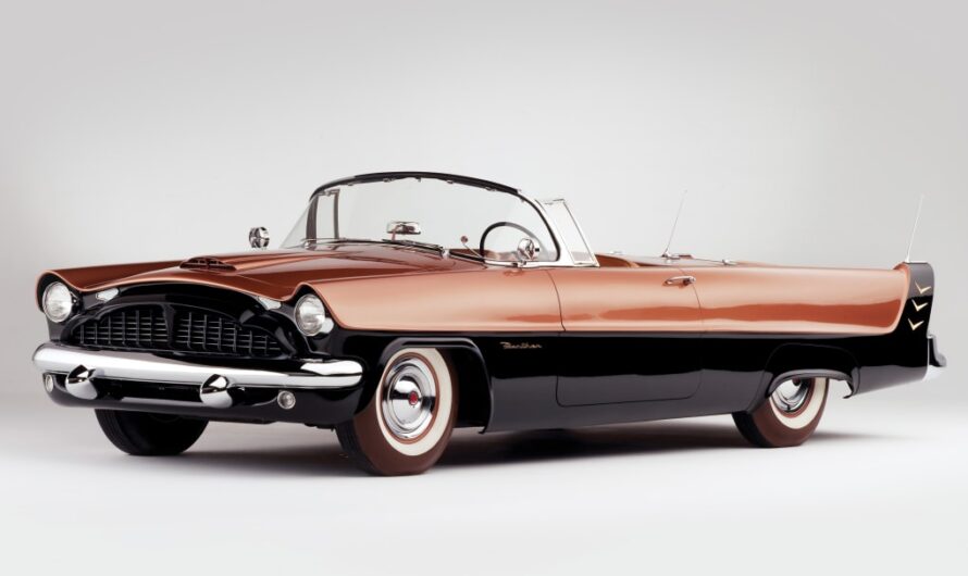 1954 Packard Panther – The One-Piece Fiberglass Concept Car You Never Knew Existed