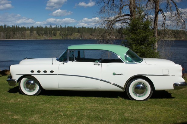 1954 Buick Roadmaster Riviera 2-door hardtop