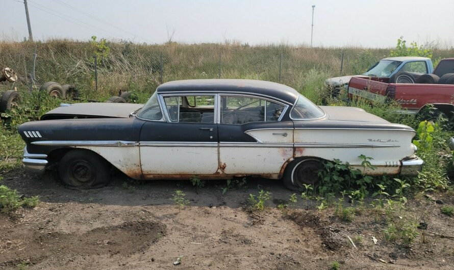 1958 Chevrolet Bel Air Rotting Away in a Yard Is Ready to Go for Pocket Money