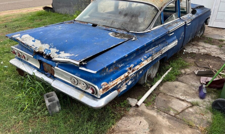 1960 Chevrolet Impala Left on the Side of the Road Has Something Unexpected Under the Hood