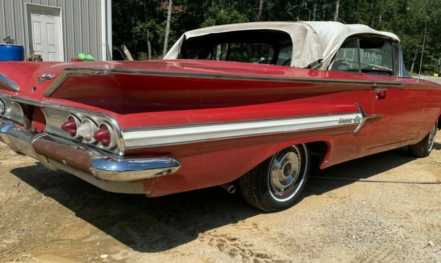 Chevrolet Impala 1960 Parked In A Warehouse Because No One Wanted It, The Mysterious Engine Inside Was Revealed