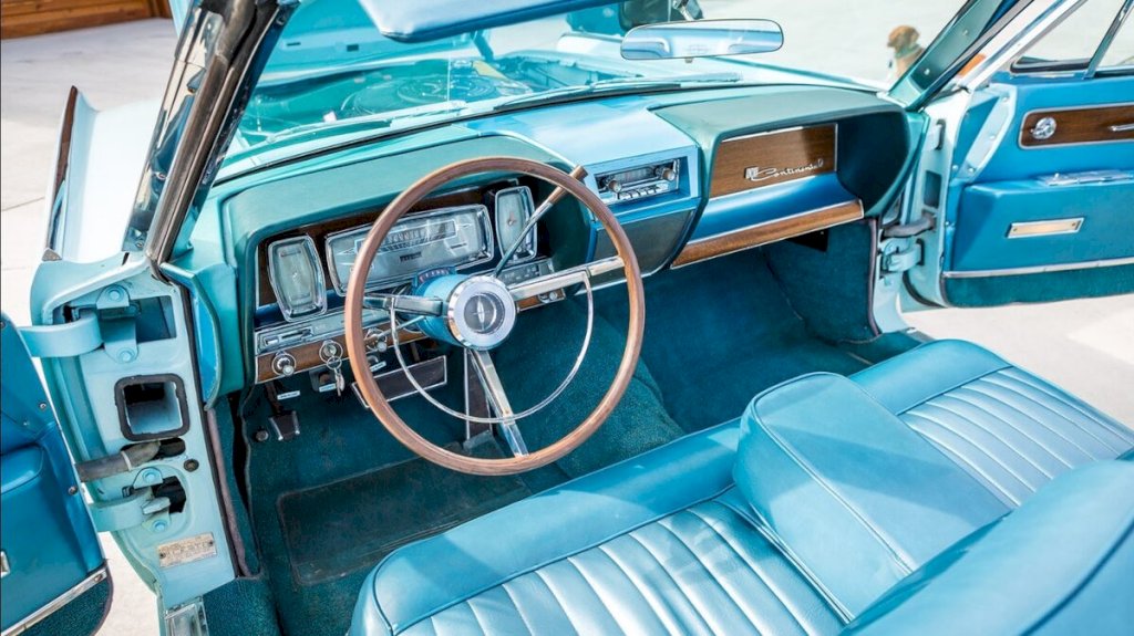 the-1961-Lincoln-Continental