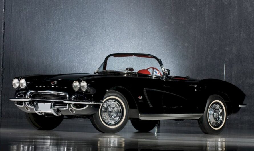 Cruising Through History: The Timeless Allure of the 1962 Chevrolet Corvette