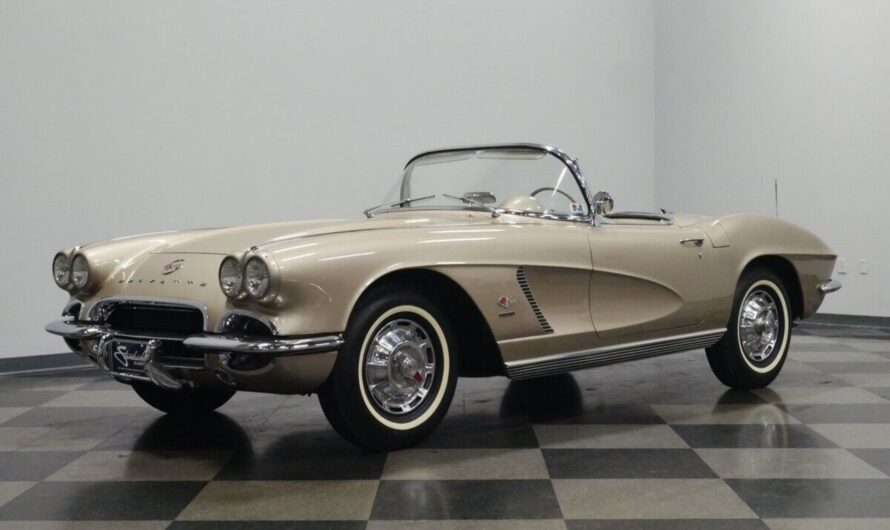 1962 Three-Pedal Corvette Fuelie Is a Rare Gem and a Quick Car by 2022 Standards