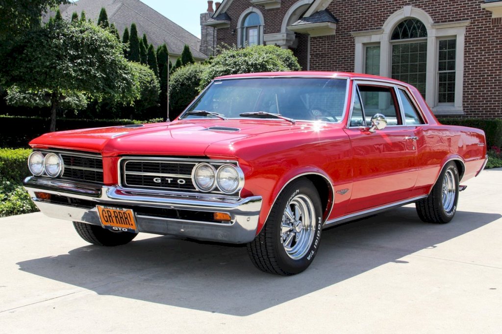 1964-Pontiac-GTO