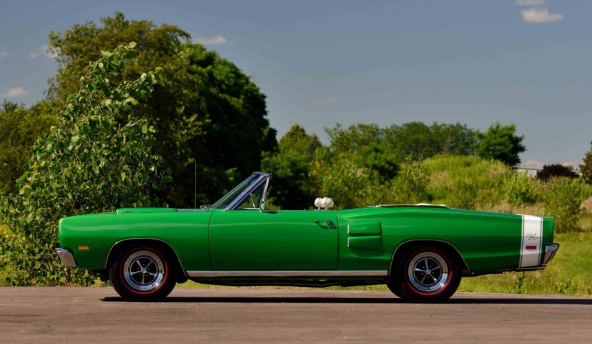 The 1969 Coronet R/T HEMI: A Rare and Sexy Drop-Top Muscle Car Marvel