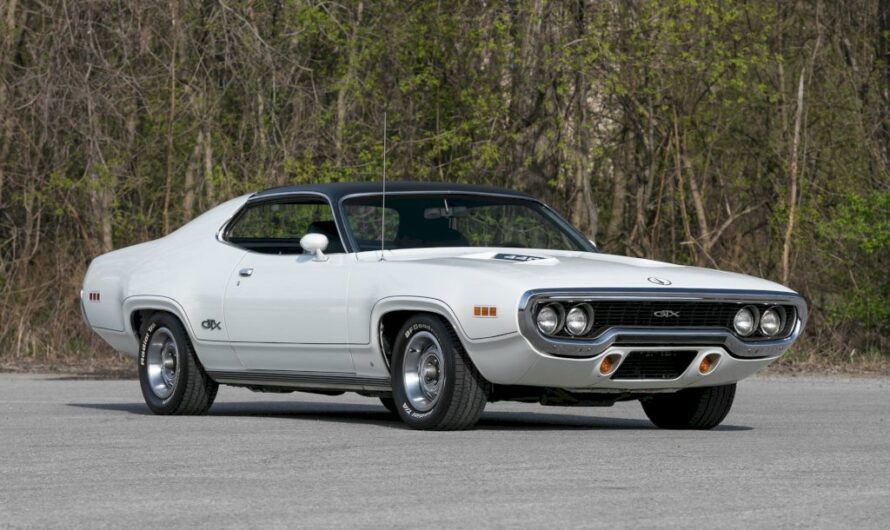 The 1971 Plymouth GTX – A Muscle Car Legend Revisited (30+ Pics)