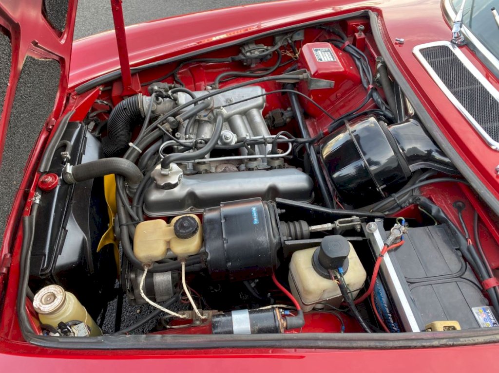 The 1973 Volvo 1800ES was powered by a 2.0-liter inline-four engine, designated as the B20F. 