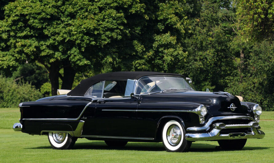 1953 Oldsmobile Ninety-Eight Fiesta Convertible – A Classic Car That Defined an Era