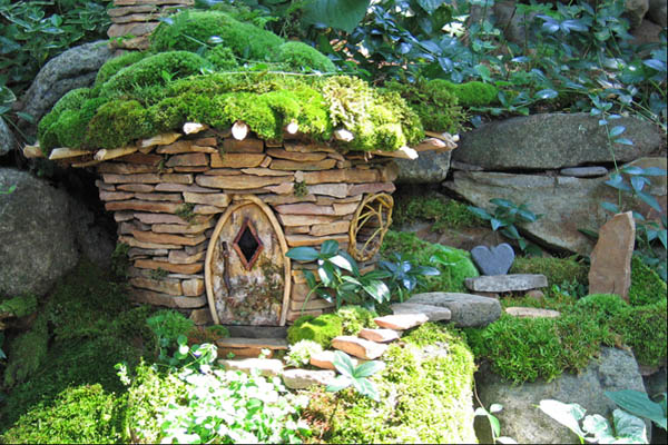 15 Mınd-Blowıng Mınıature Stone Houses To Make Your Garden Gorgeous