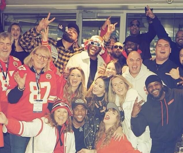 Taylor Swift Lands a Spot in Donna Kelce’s Latest Facebook Cover Photo – A Clear Indication of the Singer’s Strong Relationship with Chiefs Star Travis Ahead of the Super Bowl