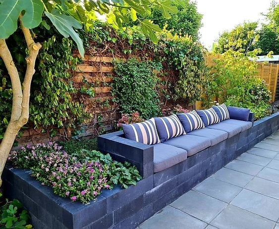 Gorgeous Small Backyard Corner to Maxımıze Your Space