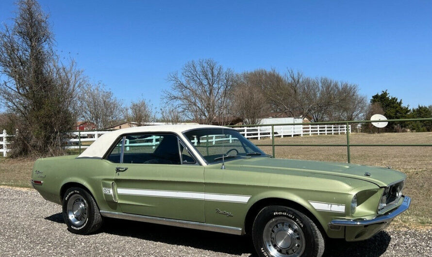 Barn-Found 1968 Ford Mustang California Special Looks Stunning And Attracts Attention With Its Superb Color