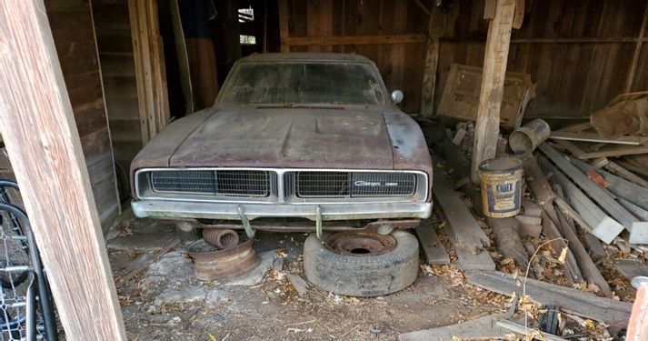 Although it is over 50 years old and is lying in the warehouse, the 1968 Dodge Charger muscle car still has an appeal to a large number of users who want to have it