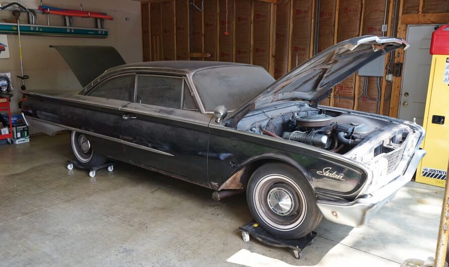 Family-Owned 1960 Ford Starliner Emerges After 50 Years, It’s a Rare Hi-Po Bird