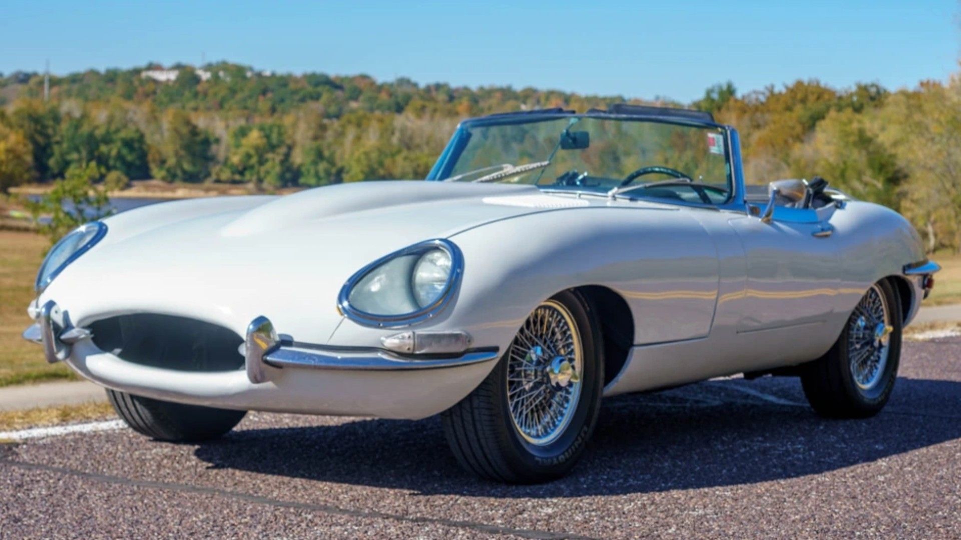 Jaguar E-Type Roadster Series II 