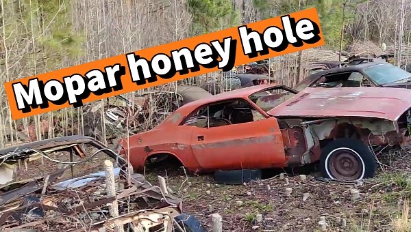 A Sad Sight For Classic Car Lovers, Home To The Rare Open-Air Museum Dodge Challenger, Plymouth’ Cuda Heaven Has Long Been Abandoned.