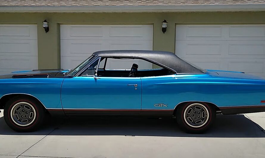 Rare 1969 Plymouth Gtx Hemi Looks Stunning With A Mysterious B5 Blue Interior Under The Hood