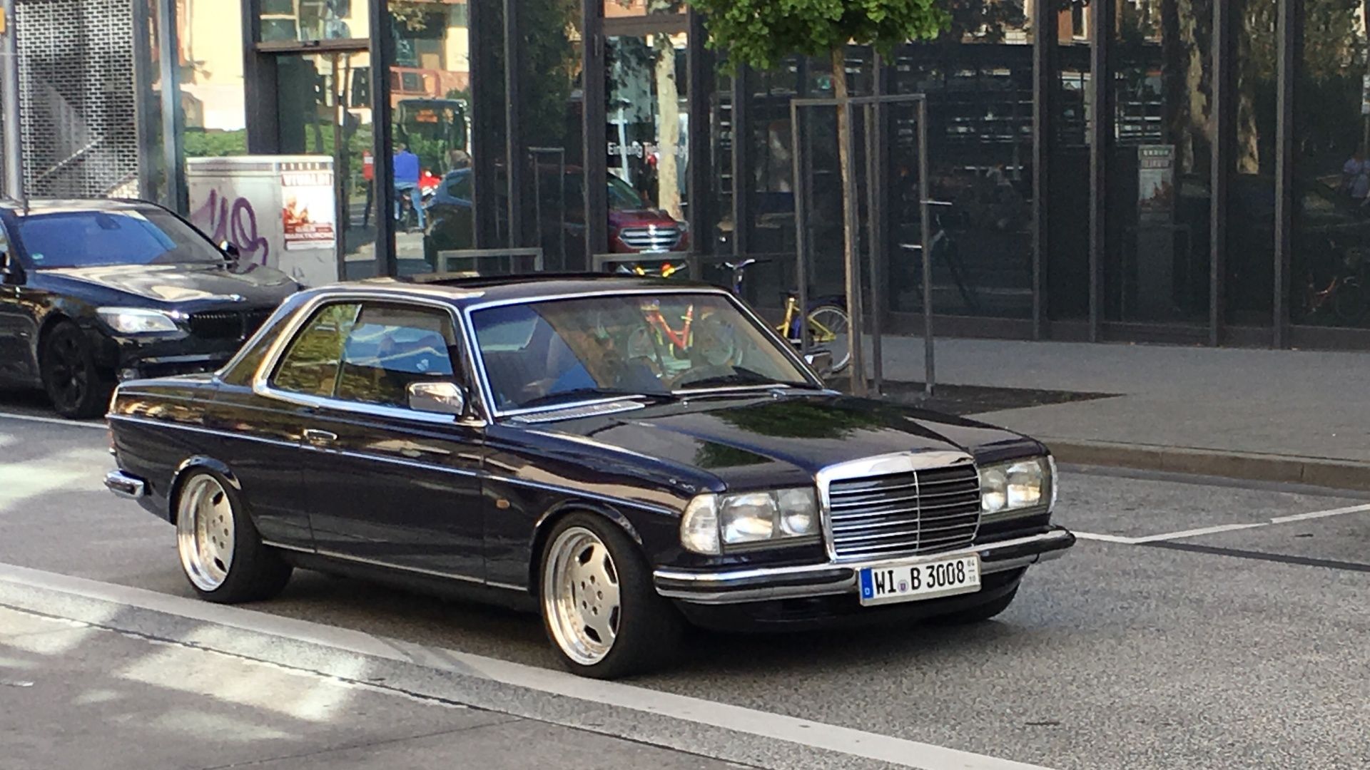 1977 Mercedes W123 Coupe/ C123