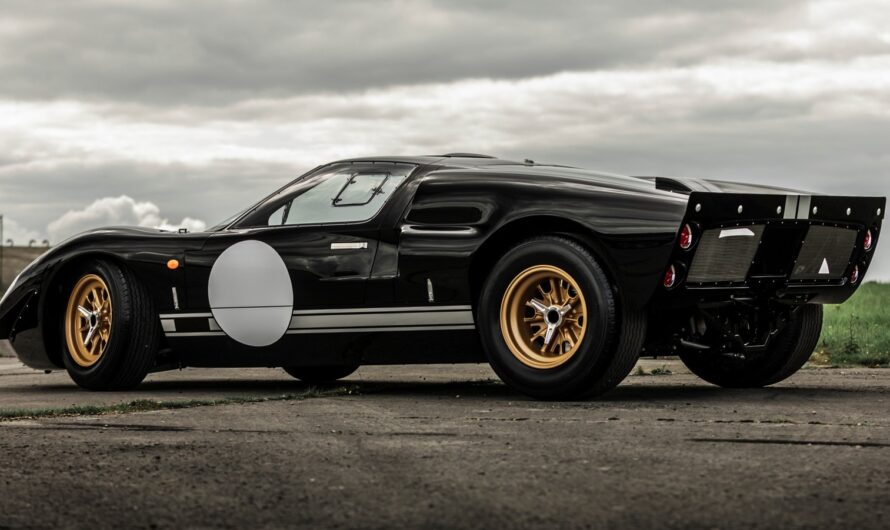 Superformance and Everrati Join Forces to Make a Classic Ford GT40 an EV Wonder