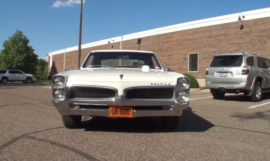 This 1967 Pontiac LeMans Sprint Is Rarer Than a GTO and You Won’t Guess Why