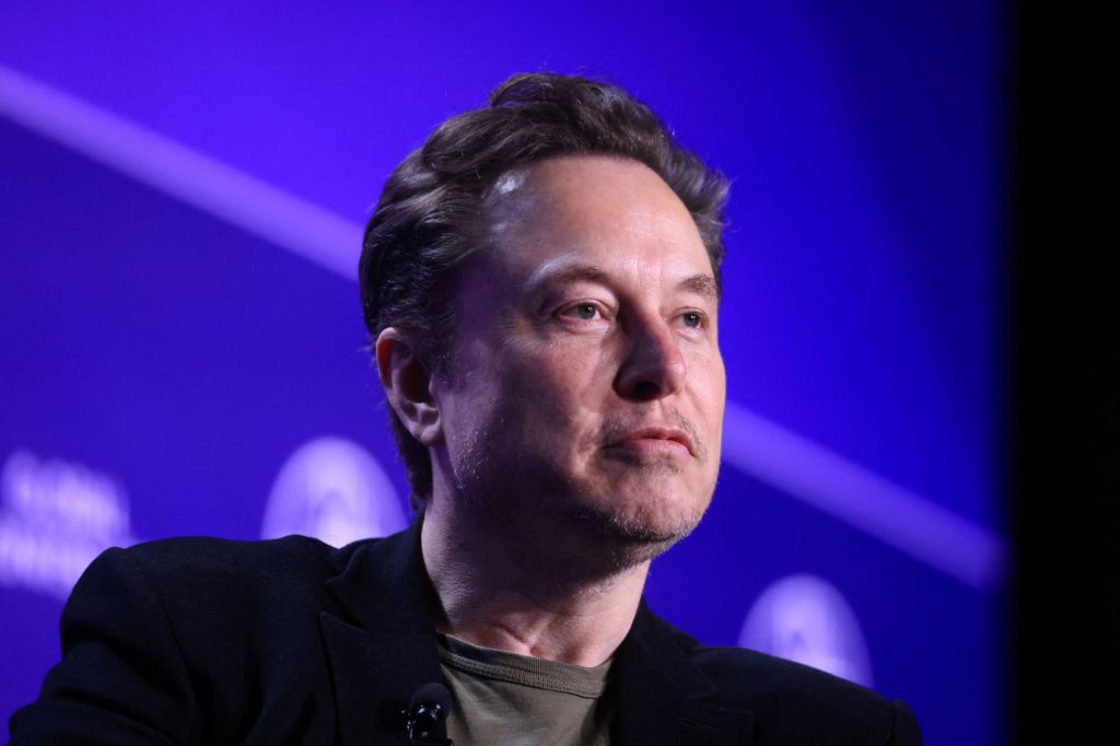 Two of Elon Musk's 'mothers' steer 'clear' of his 'family compound'